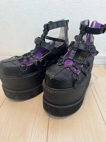 YOSUKE 통굽 샌들