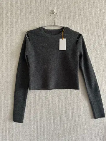 Katrin 크롭 슬릿 니트 그레이