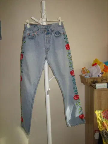 Levi's 꽃무늬 자수 데님 00 사이즈