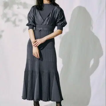 MERCURY DUO 이소재 도킹 플레어 니트 원피스 네이비 컨디션 최상