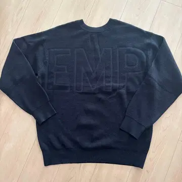 새상품급! EMPR ARM 로고 니트 스웨터