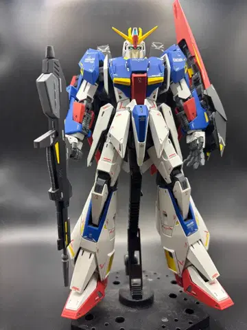 조립 완료 건담 프라모델 [ MG 제타 건담 Ver.Ka ]