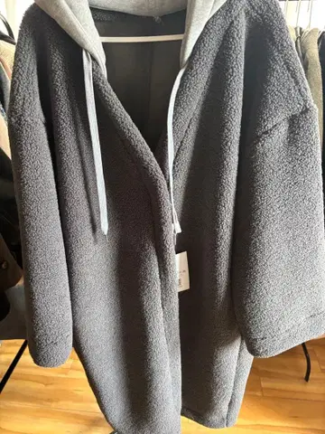 후드 부착 오버 사이즈 플리스 자켓