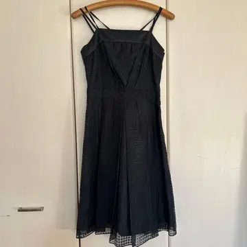 블랙 슬리브리스 원피스