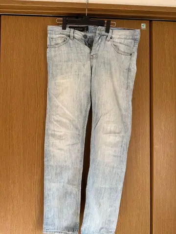 ARMANI EXCHANGE 라이트 블루 데님