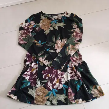 francaise 블랙 플라워 프린트 긴팔