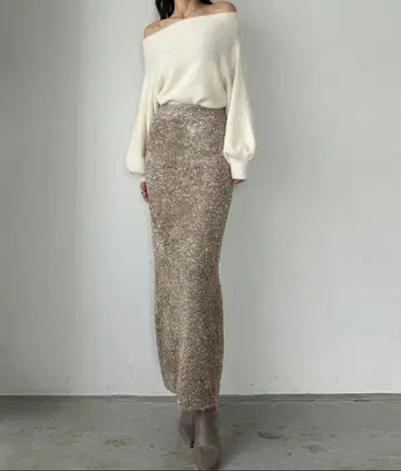 Louere 루 샤기 니트 펜슬 스커트 베이지