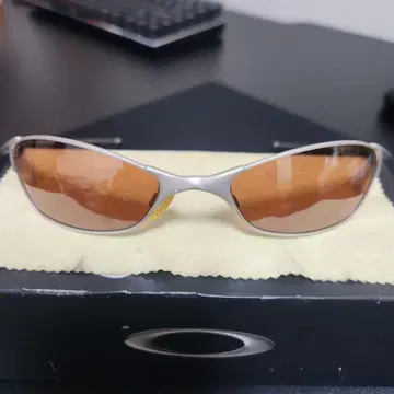 Oakley 정크제품 WIRETAP 실버 단종품