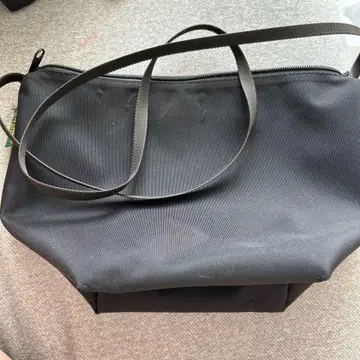 에르베샤 펠리에 블랙