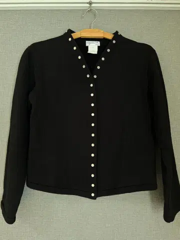 레어 에네스베 스냅 버튼 가디건