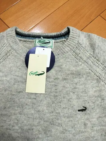 새상품 [ Crocodile ] 래글런 슬리브 스웨터 M 그레이 베이지
