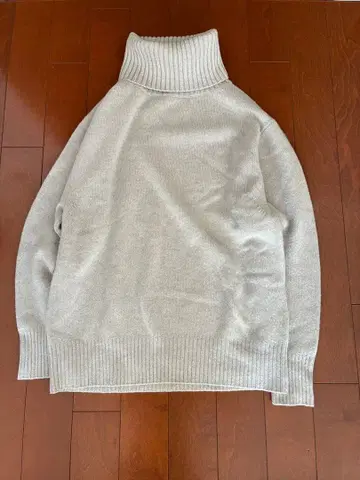 두지엠 클라세 터틀넥 니트 풀오버 라이트 그레이