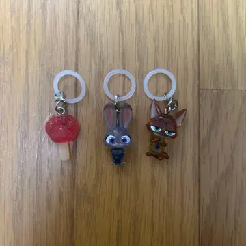 토끼와 여우의 캡슐 토이