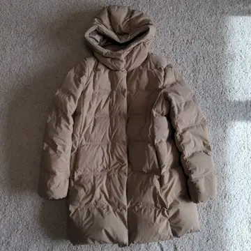 UNIQLO 베이지 후드 부착 다운 자켓 롱 기장