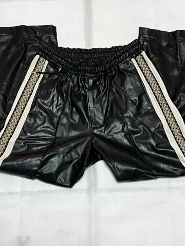 sasquatchfabrix. 인조 가죽 트랙 팬츠 M