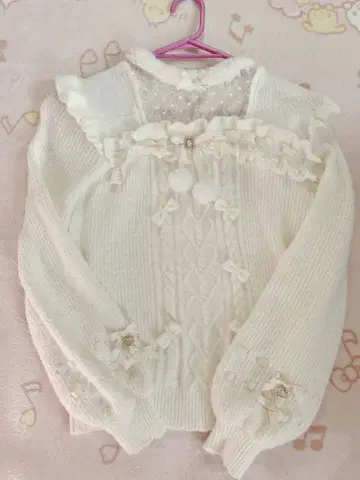 LIZLISA 리즈리사 모헤어 터치 폼폼 니트탑 화이트