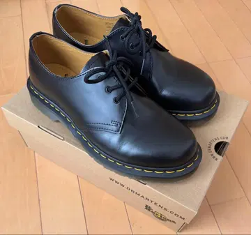 닥터마틴 3홀 UK7 26.0cm