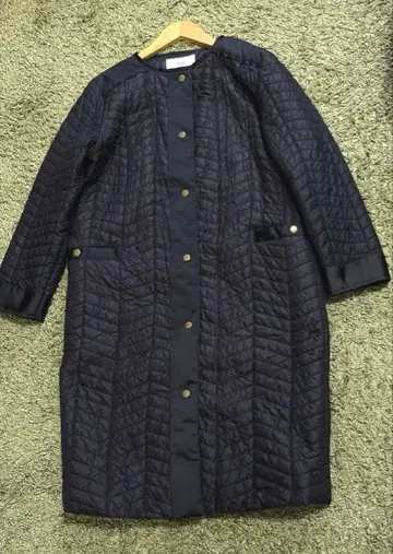 컨디션 최상 BUI 노카라 퀼팅 충전솜 코트