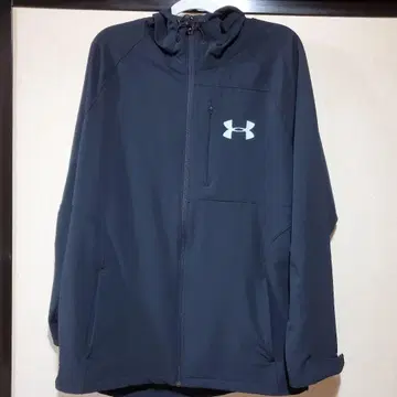 Under Armour 후드 부착 자켓 블랙