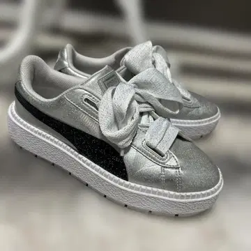 가격 인하 PUMA 실버 라메 스니커즈