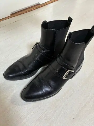 블랙 가죽 숏부츠