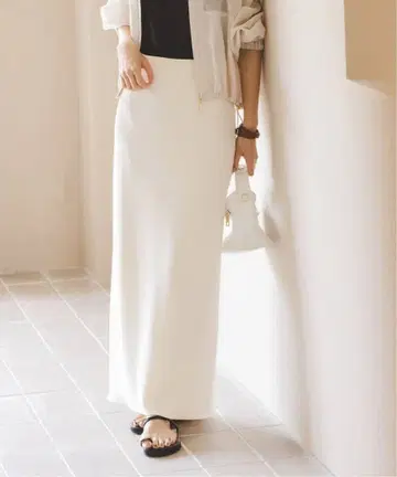 [ 미사용 ] noble 컴포트 저지 라이크 타이트 스커트 화이트 34