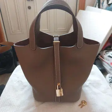 피코탄 PM 스타일 핸드백