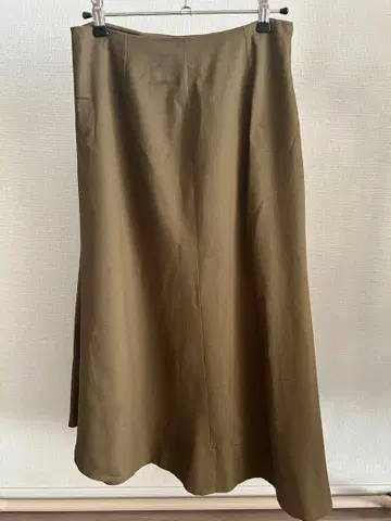 ADORE 어시멘틀리 스커트