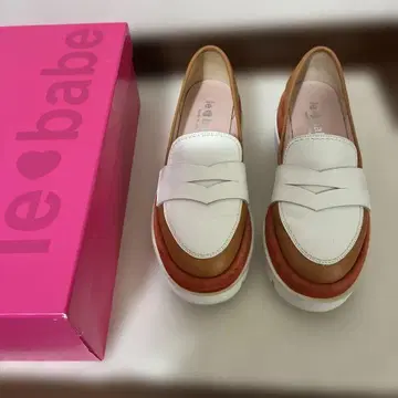 le babe 로퍼 36 사이즈 화이트/브라운
