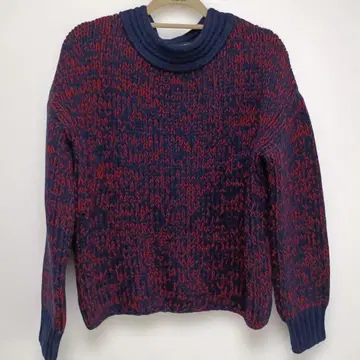 스트라네스 크루넥 스웨터