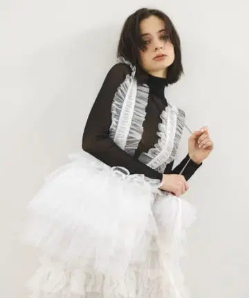 PERNA 페르나 튤 숄더백 화이트