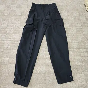 컨디션 최상 ZARA 파라슈트 팬츠 블랙 XS