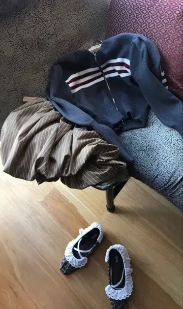 Eaphi JUNO ZIPPER KNIT 새상품