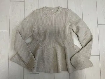 Mila Owen A라인 구축 실루엣 페플럼 니트 튜닉(1)