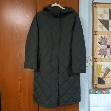 유니클로 후드 부착 퀼팅 자켓