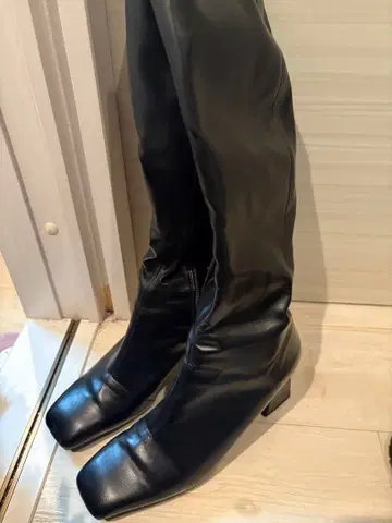 RANDA 블랙 가죽 스퀘어토 롱 부츠 24cm