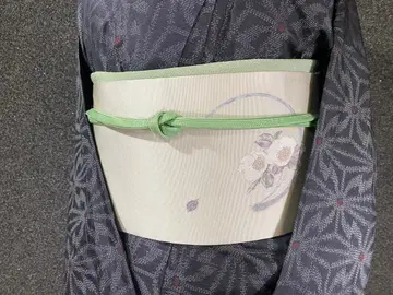 정말 시원시원하네요! 샴페인 베이지 색상의 직조 츠바키 나고야 오비 단품