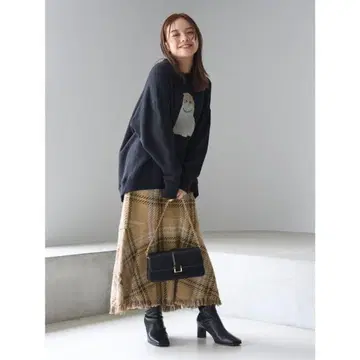 [택 포함 새상품] 미라 오웬 밑단 프린지 머메이드 트위드 스커트