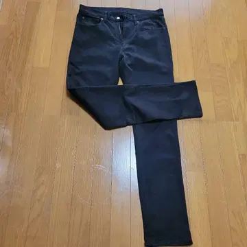 슬림핏 블랙 데님 팬츠