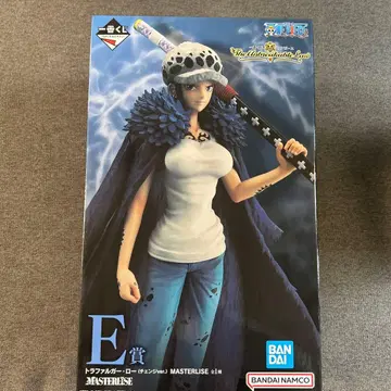 원피스 제일복권 E상 트라팔가 로 피규어