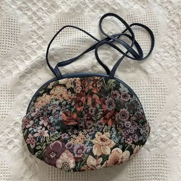 used vintage gobelin bag