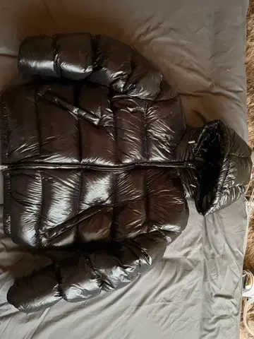 ZARA 블랙 다운 자켓