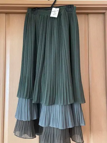 as know as de base 뉴앙스 개더 플리츠 스커트 그린