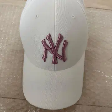 mlbkorea 양키스 화이트 캡 핑크 자수