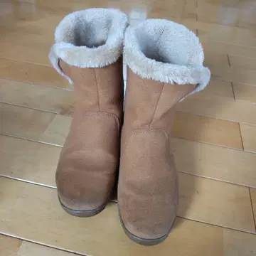 콜럼버스 브라운 퍼 부츠 24cm