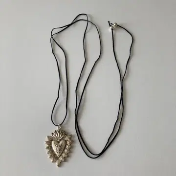 rippmonster 실크 하트 초커