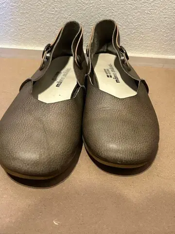 카키 백 스트랩 플랫슈즈