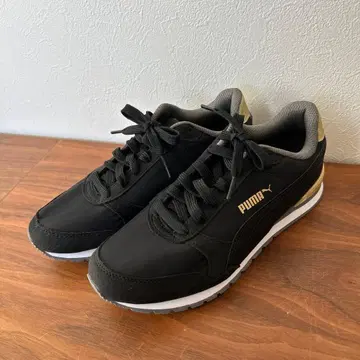 [컨디션 최상] PUMA 스니커즈 23.5cm 블랙/골드
