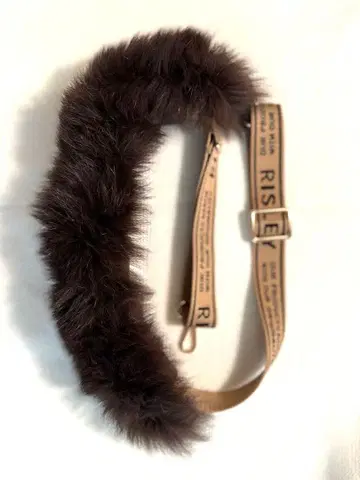 RISLEY 숄더 퍼 스트랩 브라운