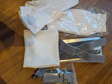 신랑 잡화 5종 세트 화이트 장갑 양말 손수건 서스펜더 세트